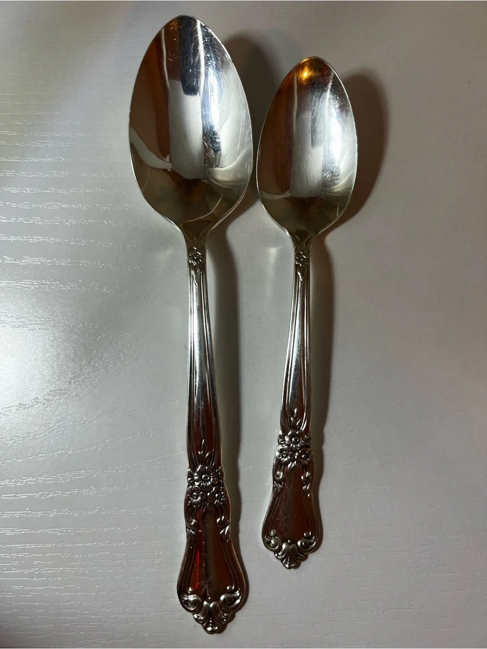 Stainless Set of Silverware (2 sets of spoons, 2 sets of forks, 1 set of knifes)